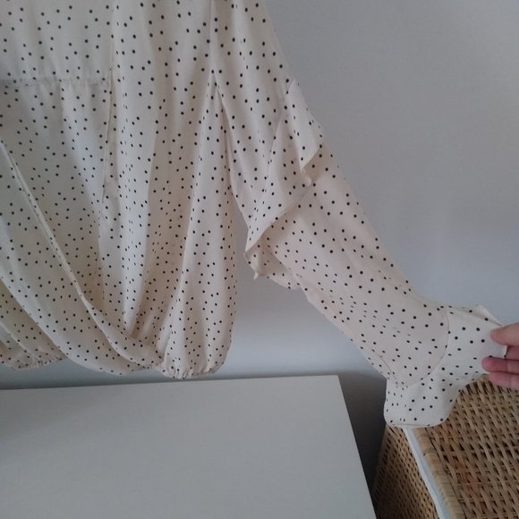 Cream polka dot blouse with ruffles - Picture 3 of 3